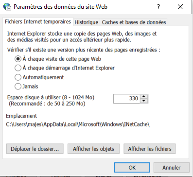 Chaque fois que je visite le bouton radio de la page Web sélectionné dans l'onglet des fichiers Internet temporaires